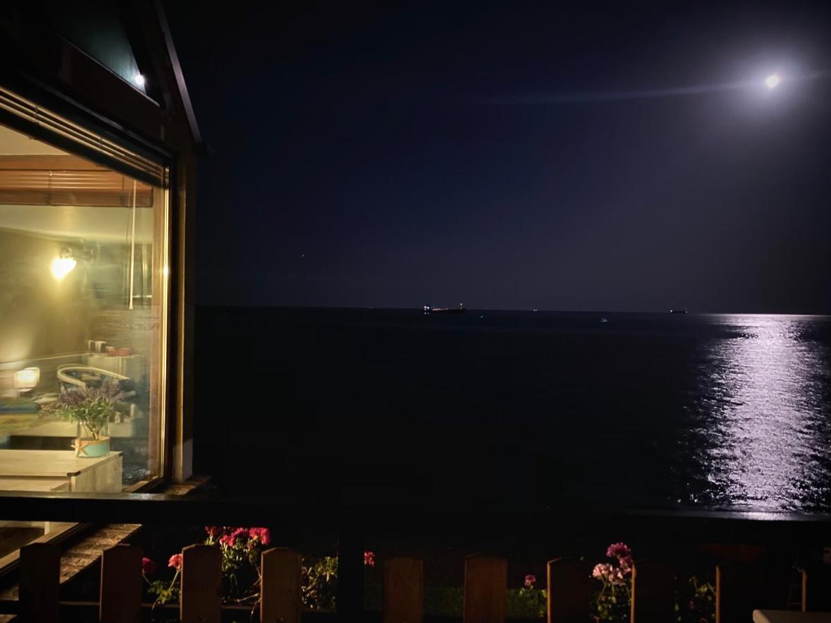 Hemingway Rooms In Happy Beach 바르나 외부 사진