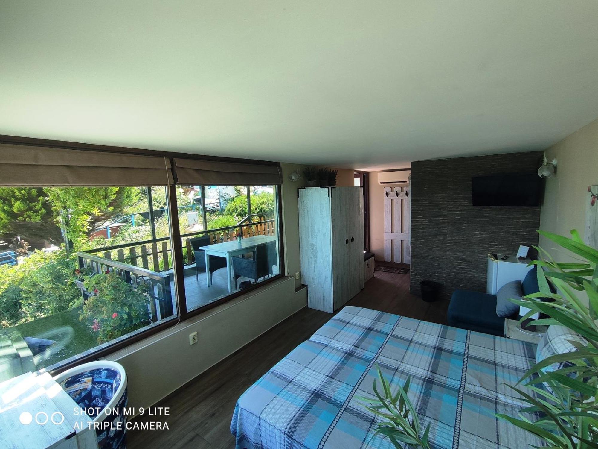 Hemingway Rooms In Happy Beach 바르나 외부 사진