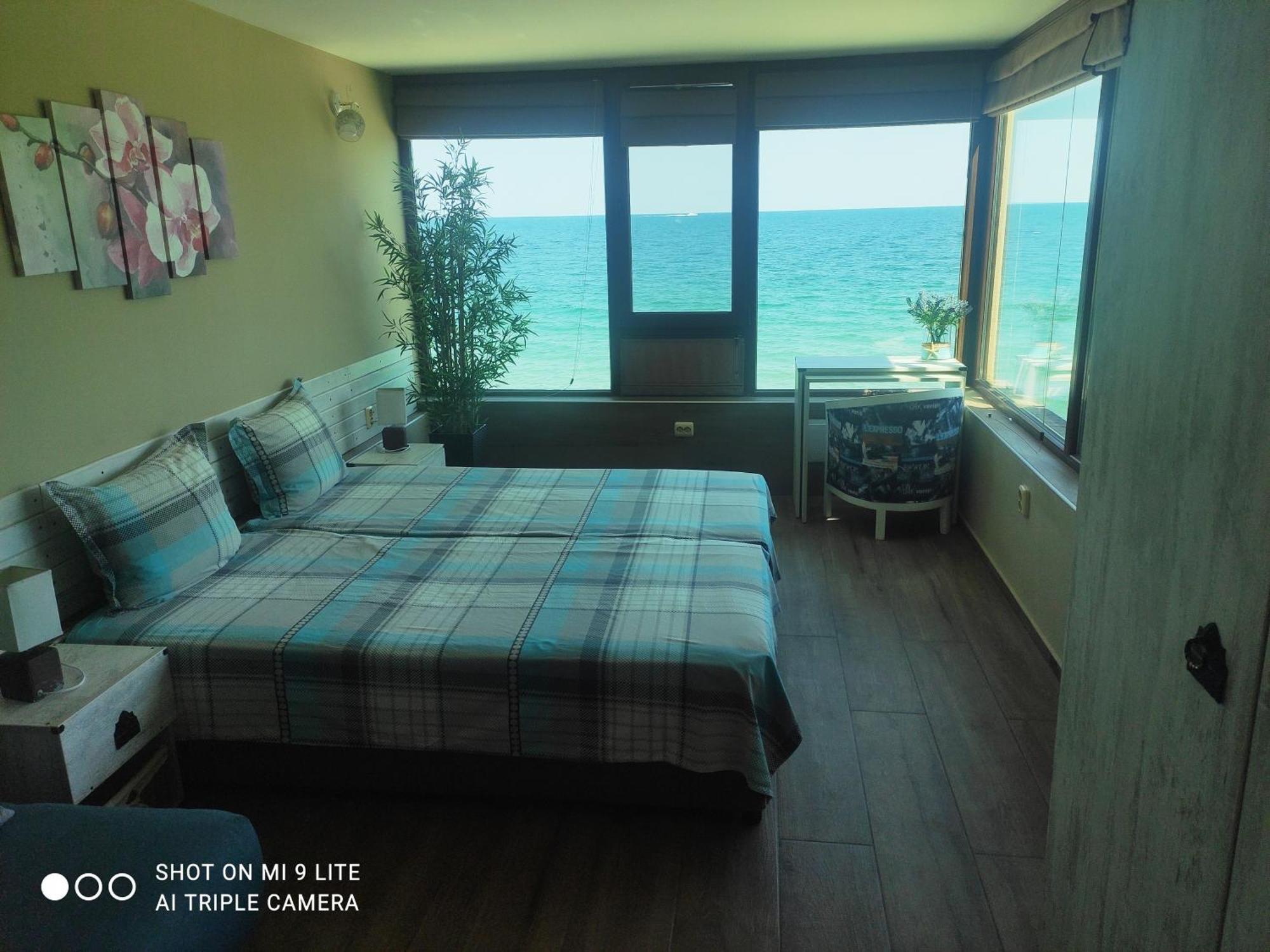 Hemingway Rooms In Happy Beach 바르나 외부 사진