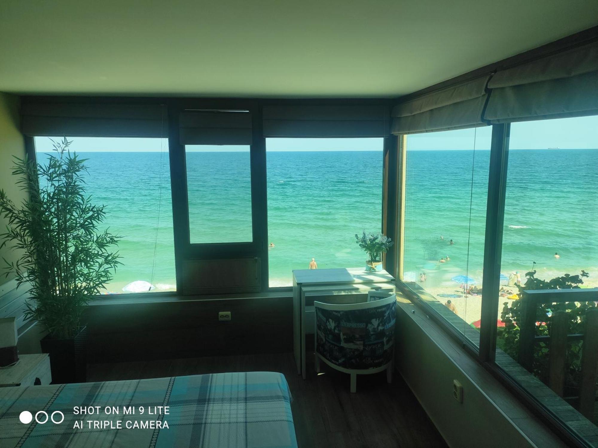 Hemingway Rooms In Happy Beach 바르나 외부 사진